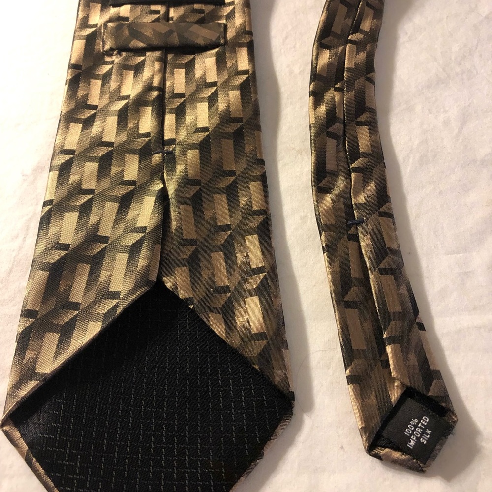 Bugatti Gold and Black Tie, 100% Silk - Picture 4 of 6